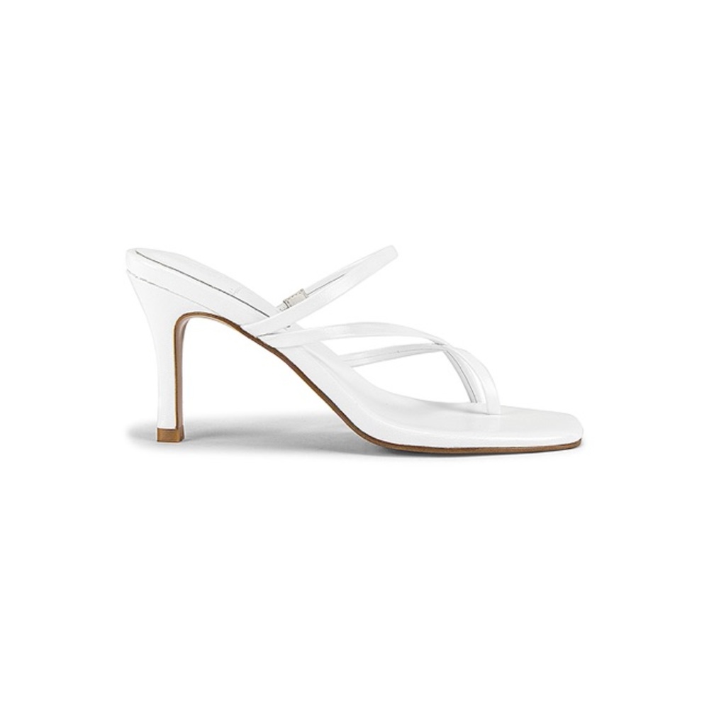x REVOLVE Vivanne Slide in White